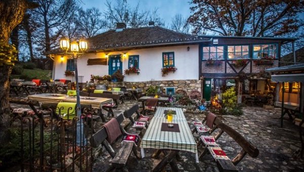 Туристи воле српску традицију: Зорнића кућа, један од најлепших туристичких комплекса у Србији, све више мами домаће и стране госте