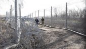 Мигранти копају тунеле испод бодљикаве жице: Мађарска полиција пронашла пролаз код границе са Србијом