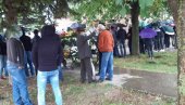 ANĐELI OTIŠLI MEĐU ANĐELE: Potresne scene sa sahrane mališana Natalije i Nikole - u trenutku kad je počelo opelo, počela je kiša