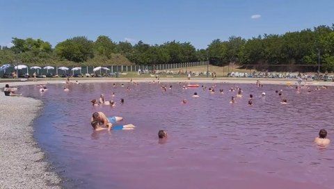 КАО ИЗ БАЈКЕ: Није Аустралија, нити Сенегал - розе језеро налази се у Србији (ФОТО/ВИДЕО)