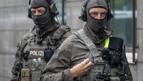 ЗЕХОФЕР УПОЗОРАВА НА ЏИХАДИСТЕ: Опасност од исламског тероризма у Немачкој висока