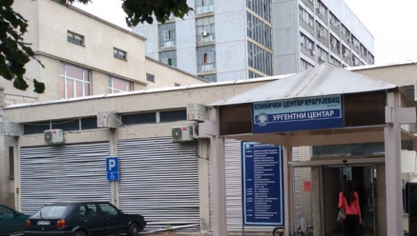 ПРЕЖИВЕЛА ПАД СА СОЛИТЕРА ОД 17 СПРАТОВА: Лекари се боре за живот жене из Крагујевца