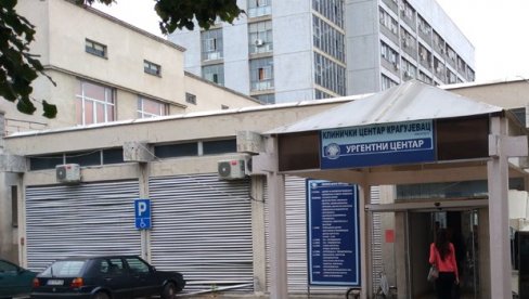 PREŽIVELA PAD SA SOLITERA OD 17 SPRATOVA: Lekari se bore za život žene iz Kragujevca