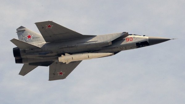 ОПАСНЕ ИГРЕ ИЗНАД ЗАЛЕЂЕНОГ МОРА: Руски МиГ-31 пресрео норвешки авион, све више ваздушних инцидената на руским границама
