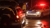 POGINUO SUVOZAČ U GOLFU: Težak udes kod Pala, automobil se zakucao u betonsku podzidu