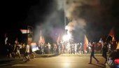 SVAKA ČAST BRAĆO: Policija popustila, ukinuta blokada, građani stigli do Podgorice (VIDEO)