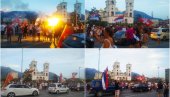 CRNA GORA SLAVI I VEČERAS: Veličanstvena atmosfera na ulicama Bara (FOTO/VIDEO)