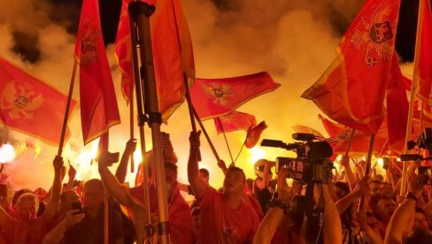ŠENLUČENJE, REDOVI NA PUMPAMA, FAŠISTIČKE PORUKE: Pristalice DPS pozivaju na nasilje i šire mržnju u Crnoj Gori (VIDEO)