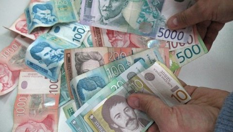 НОВОГОДИШЊА АКЦИЈА „ТРЕЋЕ ДЕТЕ“ У КРУШЕВЦУ: Износ од 8.000 динара биће уплаћен на наменски отворен рачун