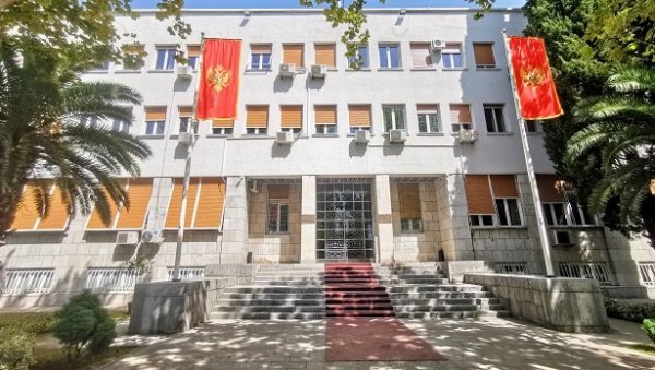ГАСИМО ПОЖАРЕ НА СВЕ СТРАНЕ: Министар финансија Црне Горе о економској ситуацији у тој земљи