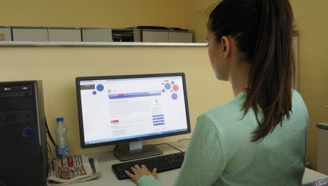 ПОЛОВИНА СРБА НА МРЕЖИ: Више од 80 одсто грађана има интернет