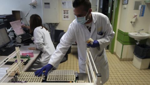 ПРЕКО 15.000 ЗАРАЖЕНИХ ЗА ЈЕДАН ДАН: Француска премашила пола милиона инфицираних од почетка епидемије