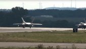 AMERIČKI OSVAJANJE ARKTIKA: SAD premeštaju borbene avione na Aljasku – 150 “nevidljivih” aviona F-22 i F-35