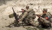 (UZNEMIRUJUĆI VIDEO) Azerbejdžanski vojnik overava ranjene i mrtve jermenske borce!