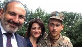 PAŠINJANOVA ŽENA IDE NA FRONT: Supruga premijera Jermenije će se boriti za granice otadžbine (FOTO)
