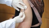 СТИЖУ НОВЕ ДОЗЕ ВАКЦИНЕ: У Новом Пазару се наставља имунизација здравствених радника