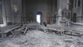SAMO IKONE STOJE MEĐU RUŠEVINAMA: Pogledajte fotografije jermenske svetinje posle azerbejdžanskog napada (FOTO)