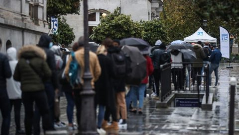 И ДАЉЕ НАПЕТА ЕПИДЕМИОЛОШКА СИТУАЦИЈА: У Француској за један дан преминуло 400 људи, расте број пацијената на реанимацији