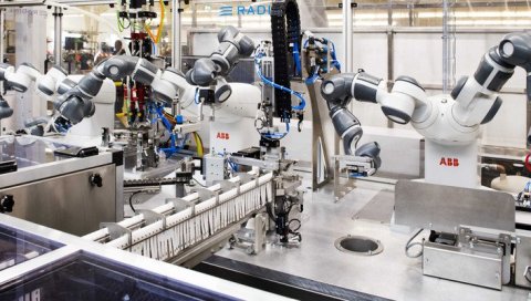 БУДУЋНОСТ НЕ ИЗГЛЕДА ТАКО СВЕТЛО: Роботи ће угасити 85 милиона радних места, корона убрзала процес