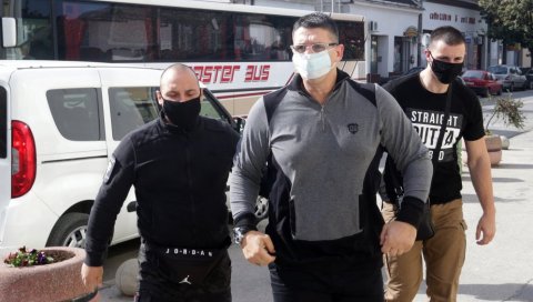 НЕМА ИЗЈАВЕ БЕЗ АДВОКАТА: Кристијан Голубовић на суду због Станијине тужбе