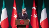 SULTAN SADA U SUKOBU SA AMERIKANCIMA: Erdogan uputio oštru poruku Vašingtonu, pa opet potkačio Makrona