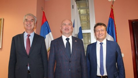 ПОДРШКА ИЗ МАТИЦЕ: Министар у влади србије, др Ненад Поповић, гост Угљевика