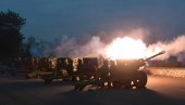 АРТИЉЕРИЈА ГРМЕЛА У БЕОГРАДУ: Прослава Дана примирја, гардисти одали почаст славним прецима (ФОТО)
