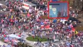 TRAMP SE POJAVIO NA MARŠU MILIONA: Pristalice u ekstazi, predsednik ispunio obećanje! (VIDEO)
