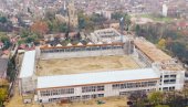 REFLEKTORI POSTAVLJENI: Uskoro se završavaju radovi na najmodernijem stadionu u Srbiji (VIDEO)