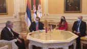 ДАРОВИ НАКНАДНО: Ивица Дачић због епидемије од амбасадора Јерменије није добио уобичајене поклоне
