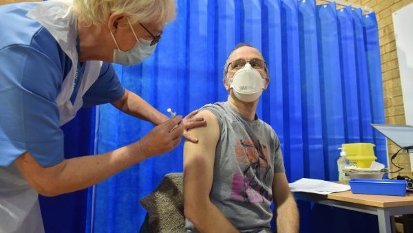 ПРВЕ ДОЗЕ ВАКЦИНЕ СТИЖУ У ФЕБРУАРУ: Министар Филипче објавио када креће имунизација грађана