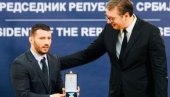 HVALA, ŠAMPIONE ZA SVE: Predsednik Srbije Aleksandar Vučić zahvalio se velikom Štefaneku