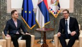 „VAŠ POVRATAK JE JEDNA OD NAJLEPŠIH VESTI ZA SRBIJU“: Vučić se sastao sa Stefanom Milenkovićem (FOTO)