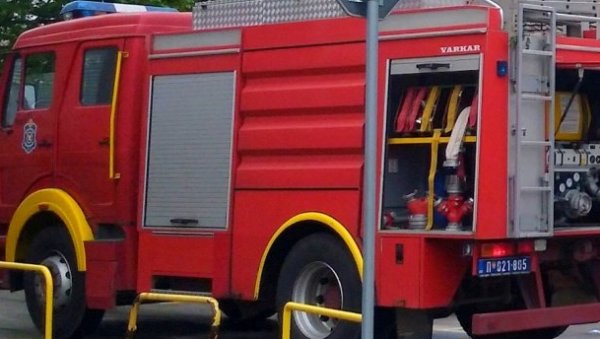 ПОЖАР У БЕОГРАДУ: Жена погинула, ватрогасци након гашења пронашли тело