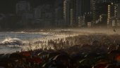 ŠTA TO BEŠE KORONA: Virus odneo preko 180.000 života, Brazilci za to ne haju, evo šta rade! (FOTO)