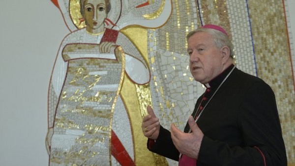 ПАНДЕМИЈА НИЈЕ БОЖЈА ВОЉА: Божићна посланица београдског надбискупа Станислава Хочевара