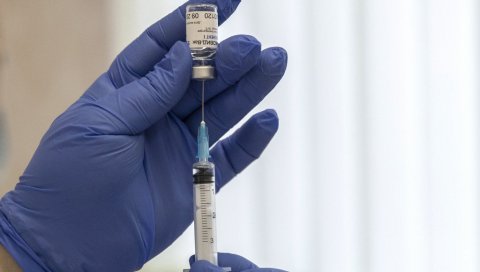 ЧЕКУЈУ МУТАЦИЈУ КОРОНЕ И У РУСИЈИ: Стручњаци о ефикасности вакцине против новог соја заразе