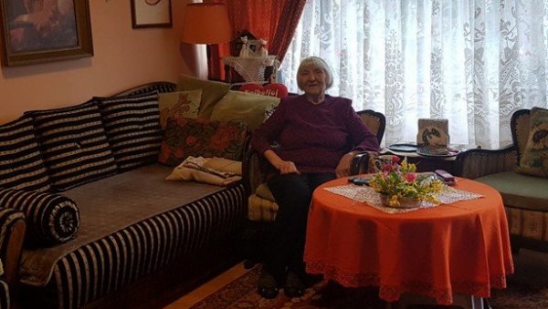ПОБЕДИЛА КОРОНУ У 95. ГОДИНИ! Ана Ковачевић из Геронтолошког центра Бежанијска коса поручује - Мора се даље, живот је пред нама