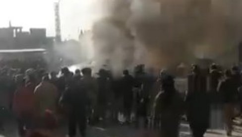 JOŠ JEDAN NAPAD U SIRIJI: Više poginulih, automobil-bomba eksplodirao na pijaci! (VIDEO)