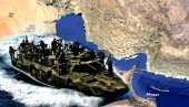 IRANSKA FLOTA PROVOCIRA AMERIKANCE: Više od 700 plovila na vodi, garda se seća komandanta Solejmanija (VIDEO)
