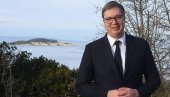 „UJEDINJENI MOŽEMO DA UČINIMO SRBIJU SNAŽNIJOM I BOLJOM“: Vučić poslao snažnu poruku sa Hilandara