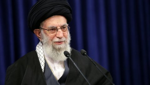 АЈАТОЛАХ АЛИ ХАМНЕИ ПОРУЧИО САД: Укините све санкције Ирану ако желите да се вратимо својим обавезама