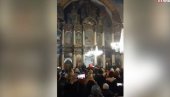 ANĐEOSKI GLASOVI PEVAJU Oj Kosovo, Kosovo: Snimak iz crkve u Zemunu zabeležen na Badnje veče (VIDEO)