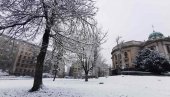 RHMZ IZDAO UPOZORENJE ZBOG KOLIČINE PADAVINA: U Beogradu pao prvi sneg (FOTO)