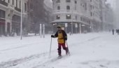 GRUDVANJE, SANKANJE, SKIJANJE, SKULPTURE OD SNEGA: Ovako su građani Madrida doživeli sneg posle mnogo godina