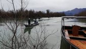 VODA JOŠ NIJE UŠLA U KUĆE: Situacija oko Skadarskog jezera pod kontrolom