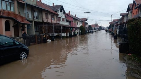 NAJUGROŽENIJE NASELJE ROGOZ: Zbog obilnih padavina poplave i u pirotskom kraju (FOTO)