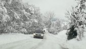 БЕЗ СТРУЈЕ 200 ДОМАЋИНСТАВА: Снег оставио бројна нововарошка села без електричне енергије