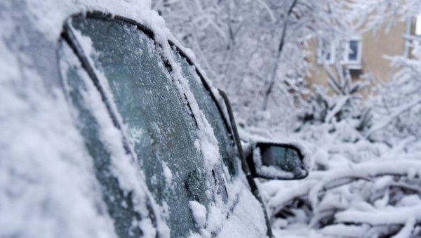 СПРЕМИТЕ СЕ ЗА ОБРТ: Метеоролози најављују - стиже ново захлађење са кишом и снегом! (ФОТО)