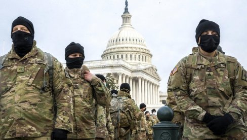 VOJSKA ZAKRČILA KONGRES: Vašington kao vojna baza, Nacionalna garda spava po hodnicima (FOTO)